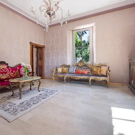 Historic Argegno Villa Dizzasco