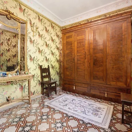Historic Argegno Villa Dizzasco